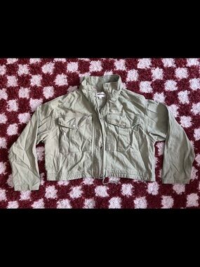 CROPPED VIGOSS KHAKI MILITARY STYLE FADED‎ GREEN JACKET
